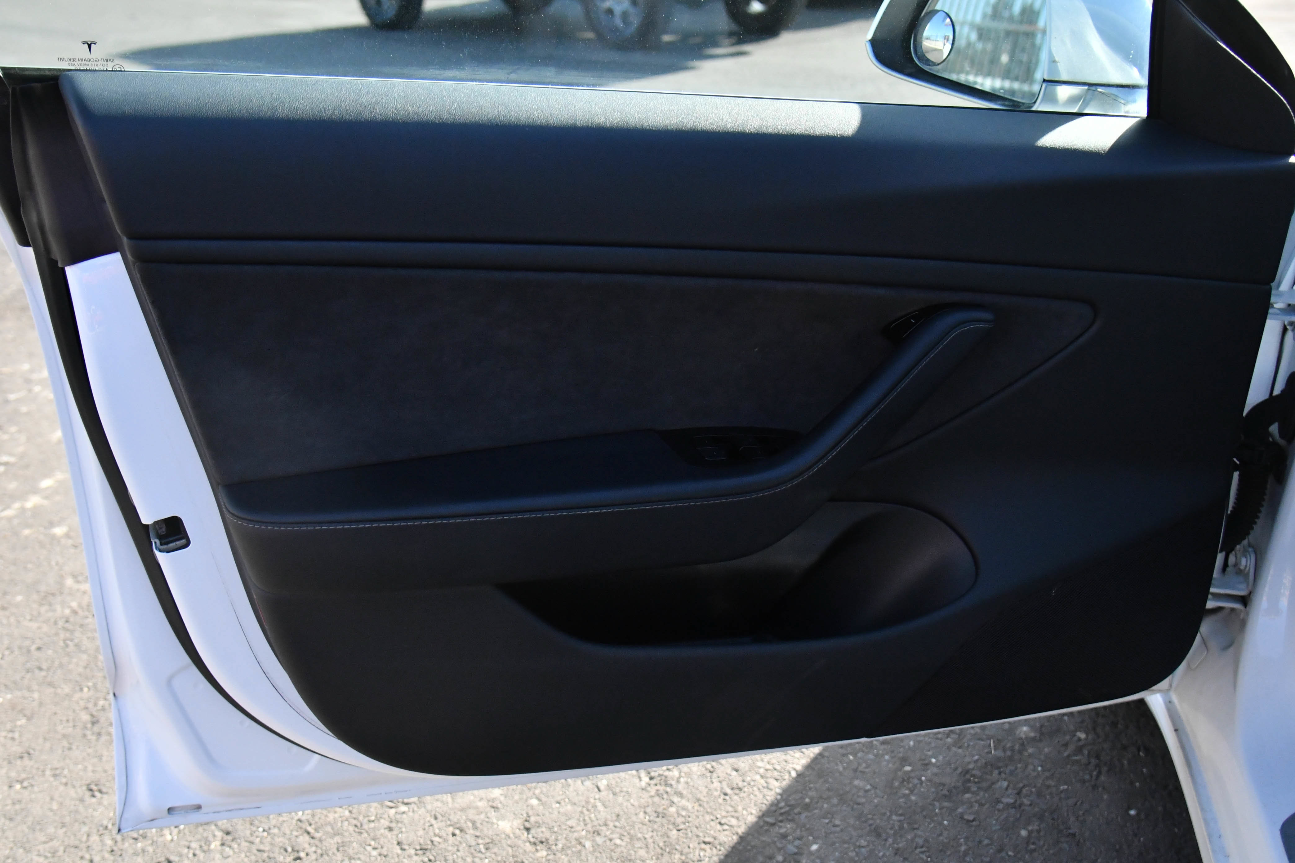 Used 2018 Tesla Model 3 Long Range RWD image 13