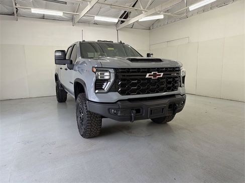 Certified 2024 Chevrolet Silverado 2500 ZR2 w/ ZR2 Bison Edition image 2