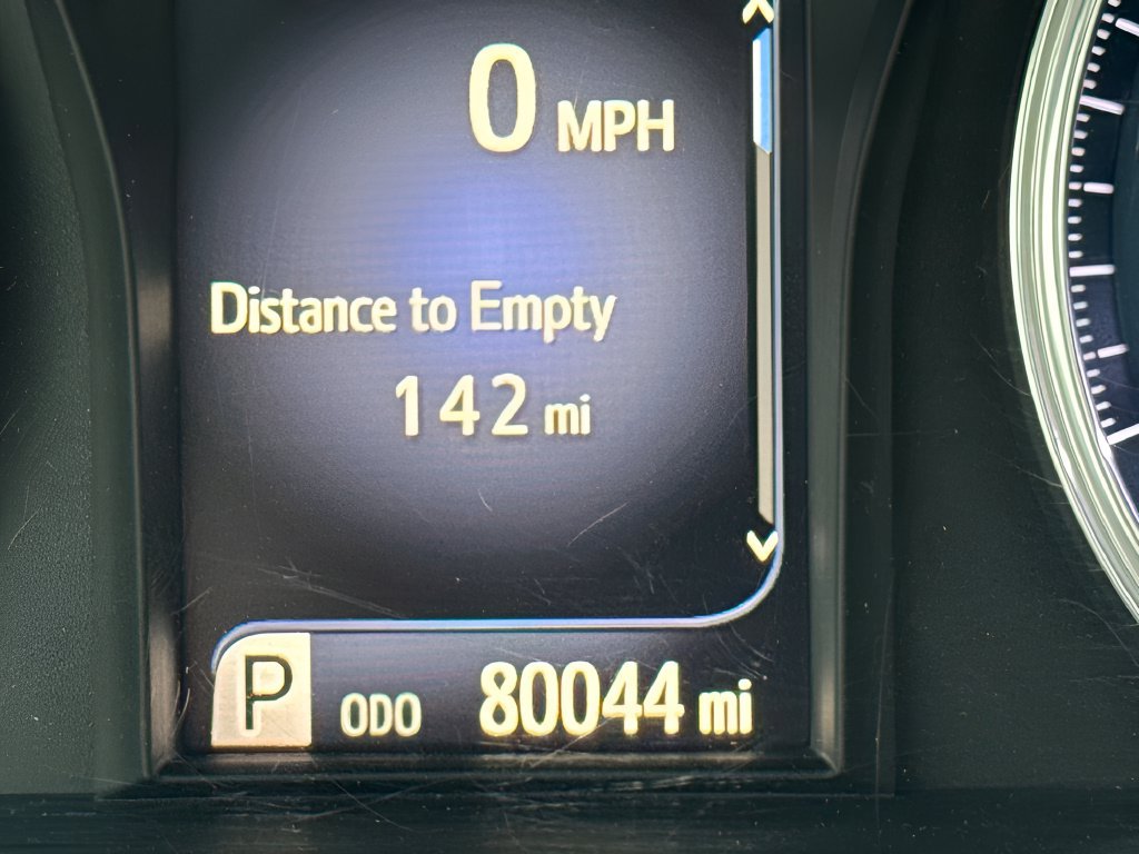 Used 2017 Toyota Camry XLE w/ Moonroof Package FWD image 23