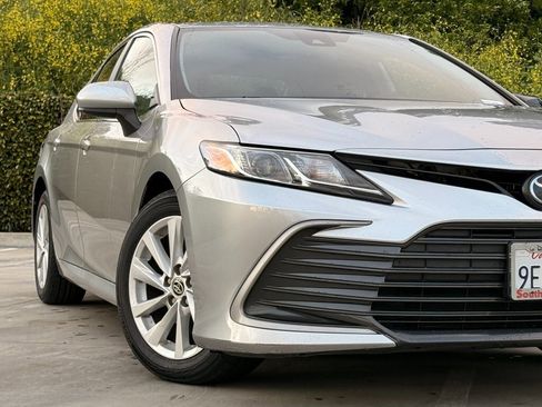 Used 2023 Toyota Camry LE image 5