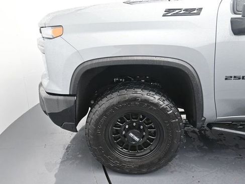 Used 2024 Chevrolet Silverado 2500 Custom w/ Z71 Off-Road Package image 9