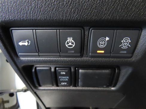 Used 2020 Nissan Armada Platinum w/ Platinum Reserve Package image 19