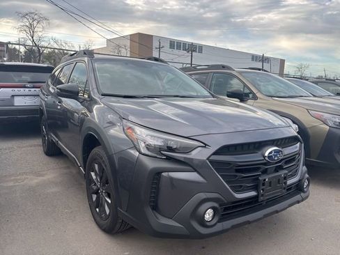Used 2025 Subaru Outback Onyx Edition image 11