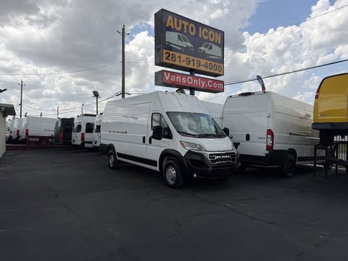 Used 2023 RAM ProMaster 3500 w/ Lane Management Group FWD image 15