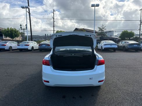 Used 2015 Acura ILX w/ Technology Package FWD image 11
