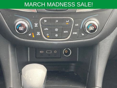 Used 2023 Chevrolet Equinox LT image 18