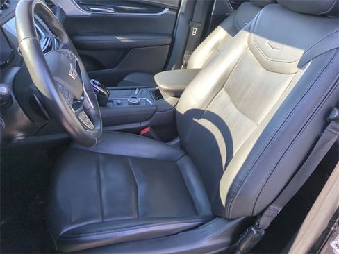 Used 2023 Cadillac XT5 Premium Luxury image 11