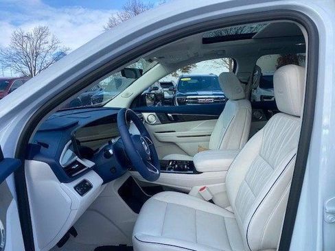 New 2026 Buick Enclave Avenir w/ Super Cruise Package image 15