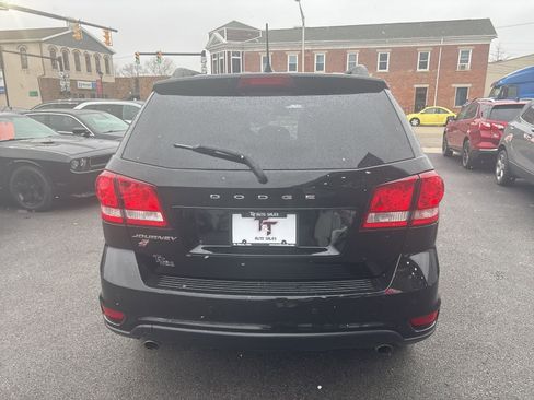 Used 2018 Dodge Journey SXT w/ Blacktop Package image 4