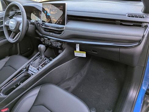 New 2026 Jeep Compass Latitude w/ Sun and Sound Group AWD/4WD image 28