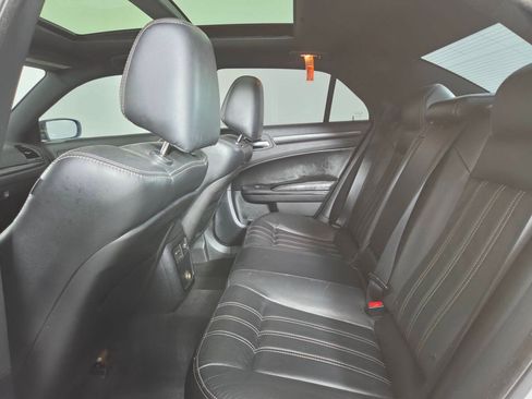 Used 2014 Chrysler 300 S RWD image 20
