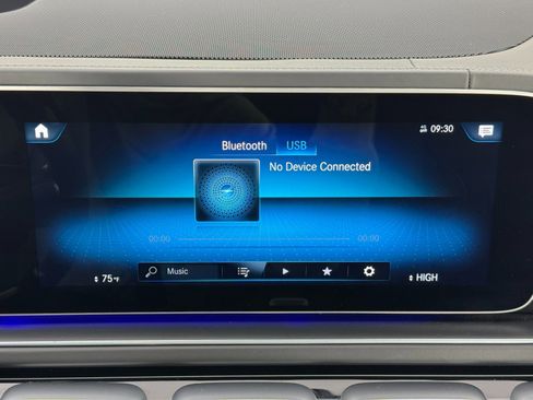 Used 2022 Mercedes-Benz Maybach GLS 600 4MATIC image 29