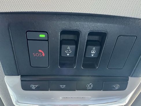 Used 2023 Nissan Rogue SL w/ SL Premium Package image 19