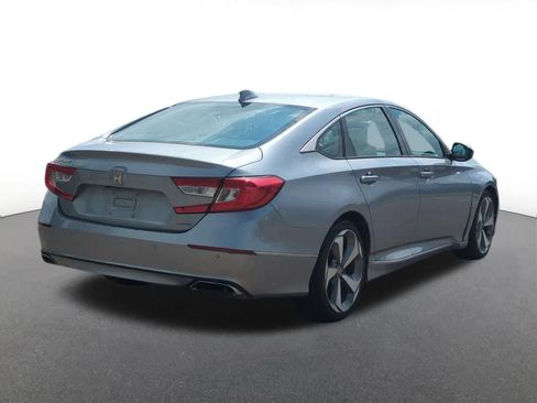 Used 2018 Honda Accord Touring image 6
