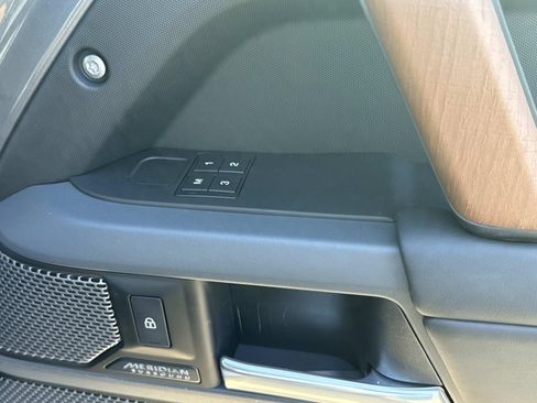 Used 2024 Land Rover Defender 110 X image 15