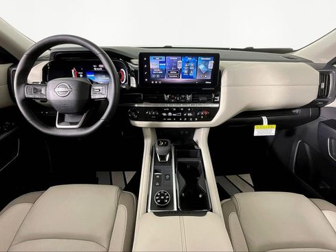 New 2026 Nissan Pathfinder SL image 5