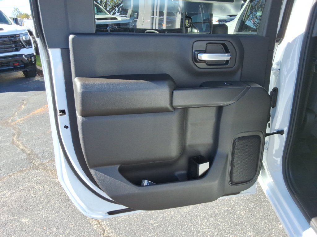 New 2026 Chevrolet Silverado 2500 Custom w/ Custom Value Package AWD/4WD image 15