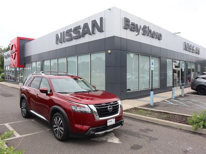 Certified 2022 Nissan Pathfinder Platinum w/ Cargo Package