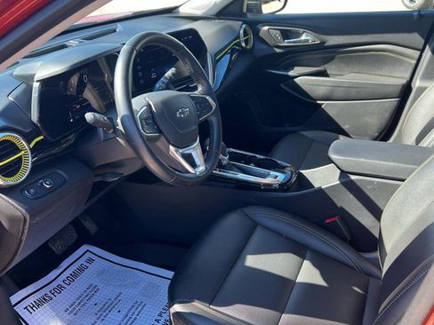 Used 2024 Chevrolet Trax ACTIV w/ Sunroof Package image 12