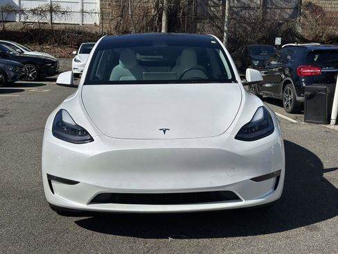 Used 2022 Tesla Model Y Performance AWD/4WD image 8