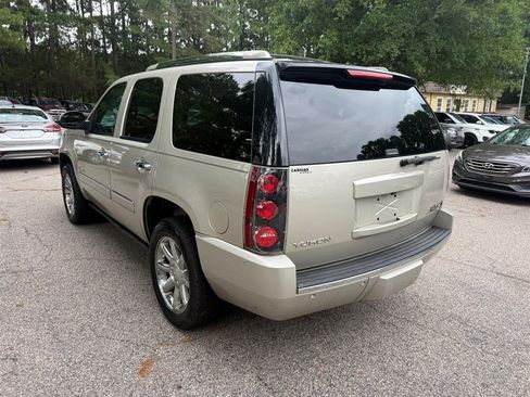 Used 2013 GMC Yukon Denali RWD image 7