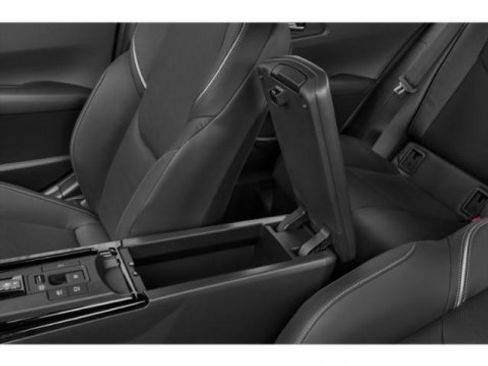 New 2027 Toyota Prius XLE FWD image 16