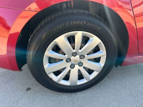 Used 2011 Chevrolet Cruze LT image 11
