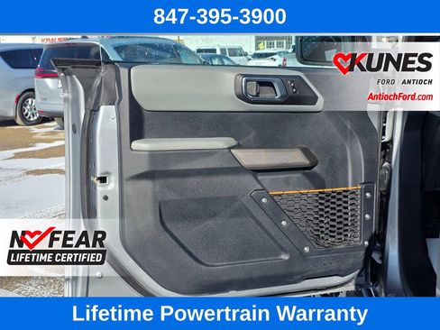 Used 2023 Ford Bronco Badlands w/ Sasquatch Package image 16