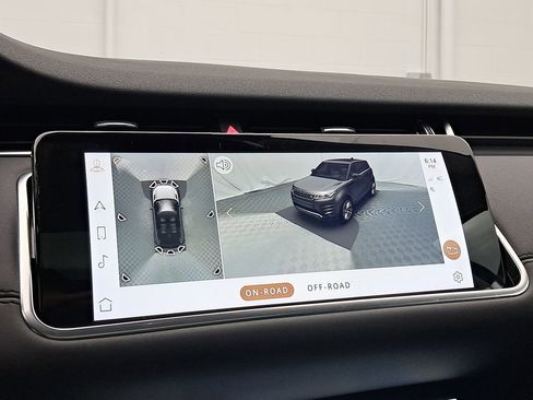 Used 2021 Land Rover Range Rover Evoque SE image 17