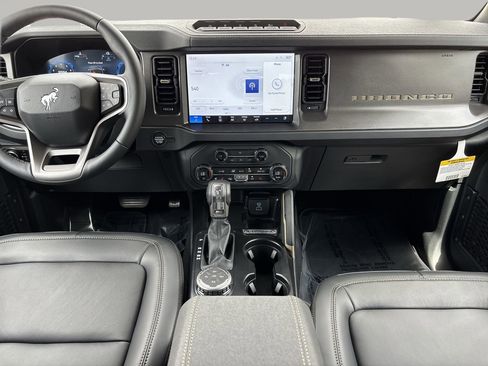 New 2025 Ford Bronco Badlands image 11