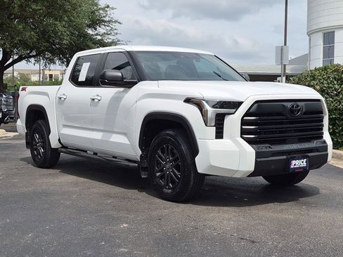 Used 2025 Toyota Tundra SR5 w/ SX Package RWD image 3