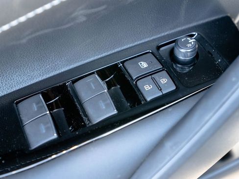 New 2026 Toyota Corolla SE FWD image 19