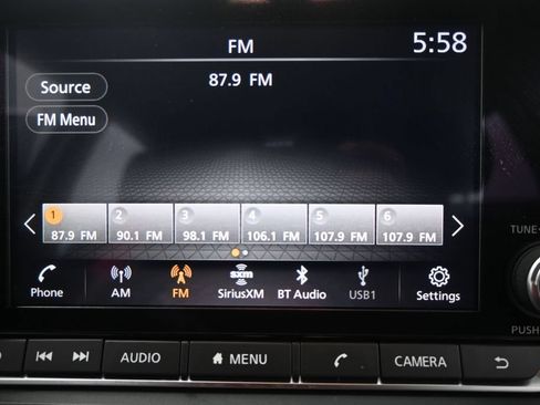 Used 2024 Nissan Rogue SV FWD image 29