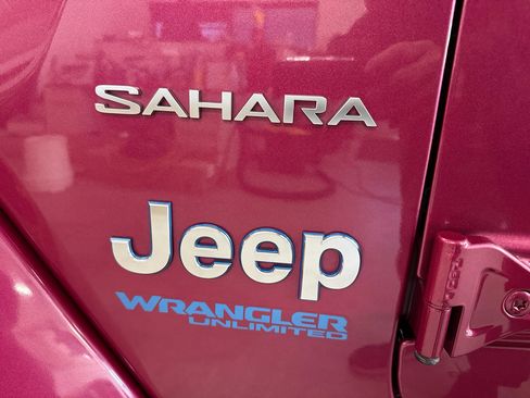Used 2021 Jeep Wrangler Unlimited Sahara w/ Cold Weather Group image 94