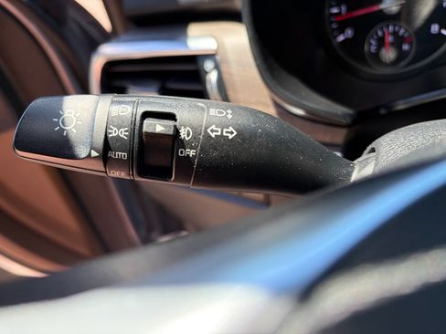 Used 2022 Kia Telluride SX w/ SX Prestige Package AWD/4WD image 21