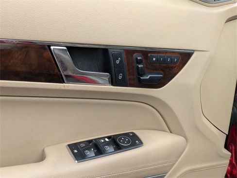 Used 2011 Mercedes-Benz E 550 Cabriolet image 10