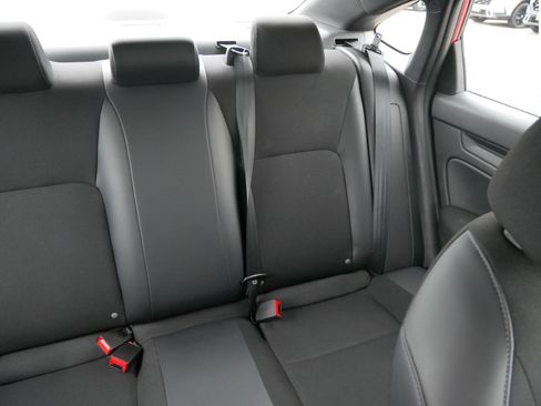 Used 2023 Honda Civic Sport image 14