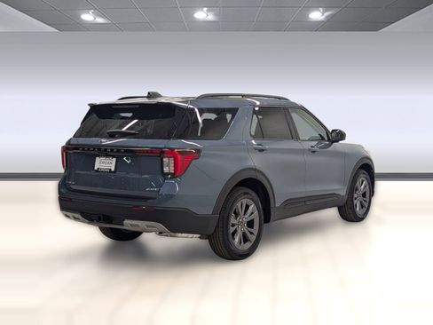 New 2026 Ford Explorer Active w/ Active Comfort Package AWD/4WD image 7