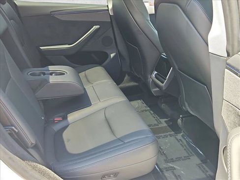 Used 2026 Tesla Model Y AWD image 27