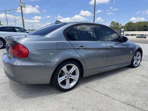 Used 2011 BMW 328i xDrive Sedan AWD/4WD image 5