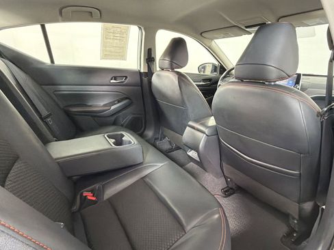 Used 2024 Nissan Altima 2.5 SR FWD image 28