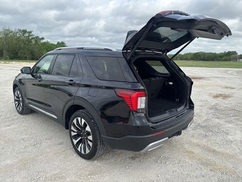 Used 2025 Ford Explorer Platinum w/ LUX Leather Package AWD/4WD image 4