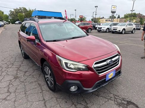 Used 2018 Subaru Outback 2.5i Limited AWD/4WD image 4