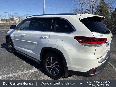 Used 2017 Toyota Highlander XLE image 10