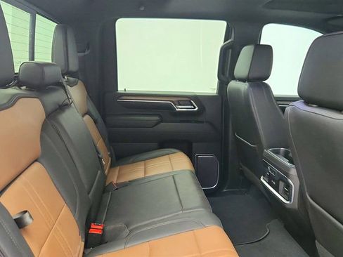 Used 2024 Chevrolet Silverado 2500 High Country w/ High Country Premium Package image 23