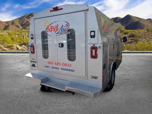 Used 2017 Ford E-350 and Econoline 350 Super Duty image 7