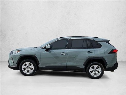Used 2021 Toyota RAV4 XLE w/ Convenience Package FWD image 8