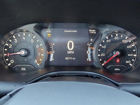 Used 2023 Jeep Compass Limited image 10