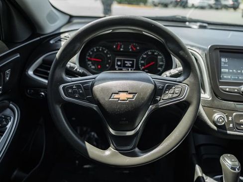 Used 2018 Chevrolet Malibu LS FWD image 25