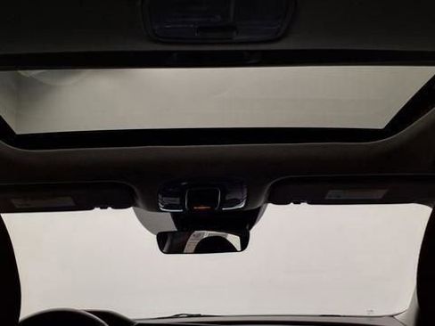 Used 2025 Hyundai Elantra SEL image 24